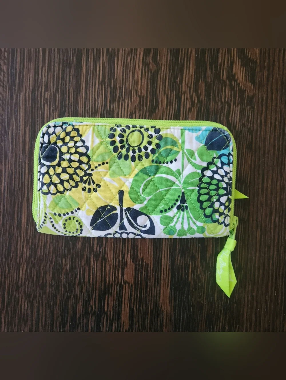 Vera Bradley "Limes Up" Wallet EUC $19 - Picture 2 of 6